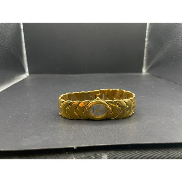 Vintage Majestron Model No. 91682 Gold Tone Oval Bracelet Quartz Watch main image 4